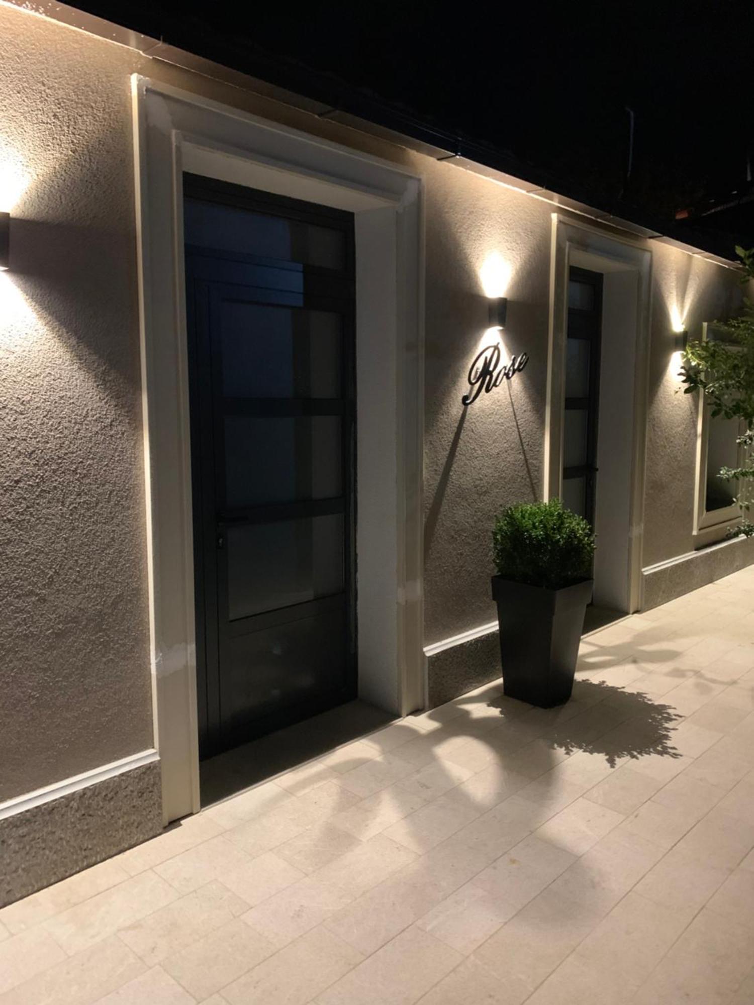 Rose Downtown Apartamento Podgorica Exterior foto