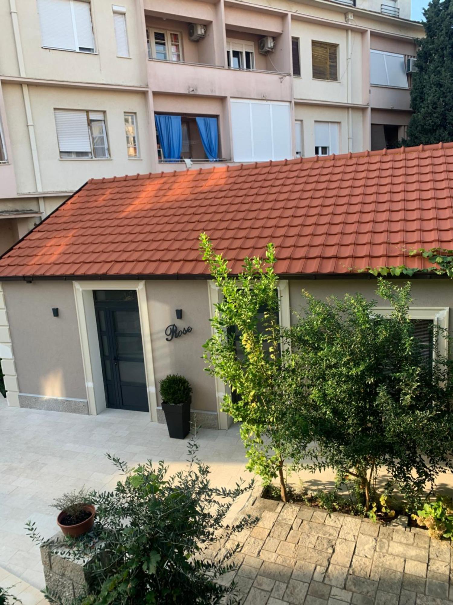 Rose Downtown Apartamento Podgorica Exterior foto