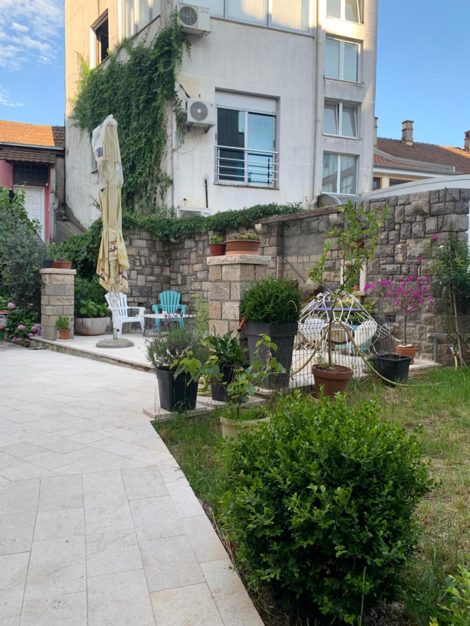 Rose Downtown Apartamento Podgorica Exterior foto